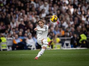 传奇！莫德里奇告别皇马，赢得28座冠军奖杯队史最多