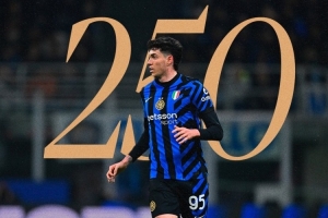 im电竞-巴斯托尼达成国米生涯出战250场里程碑，俱乐部社媒晒海报祝贺