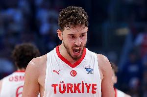 中国区官网-瑕不掩瑜！申京爆砍24分16板6助2帽&amp;9进攻板 罚球还有进步空间