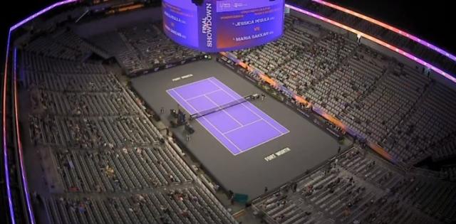 张奔斗：WTA总决赛首日看台为何空空荡荡？